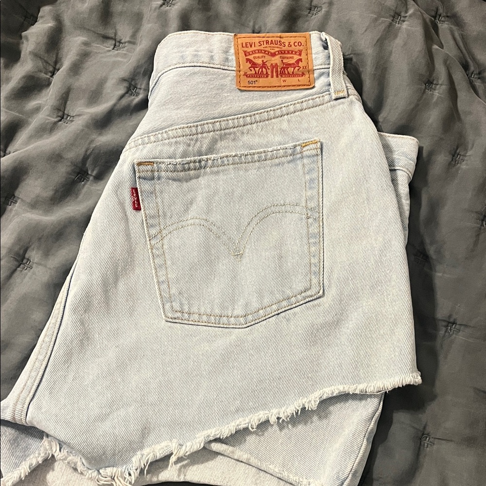 Levi’s 501 Jean shorts in great condition